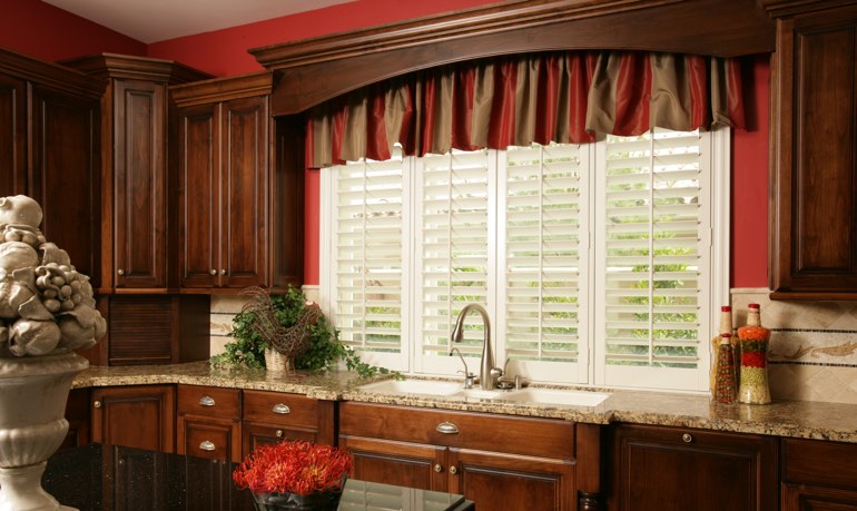Raleigh kitchen shutter and cornice valance